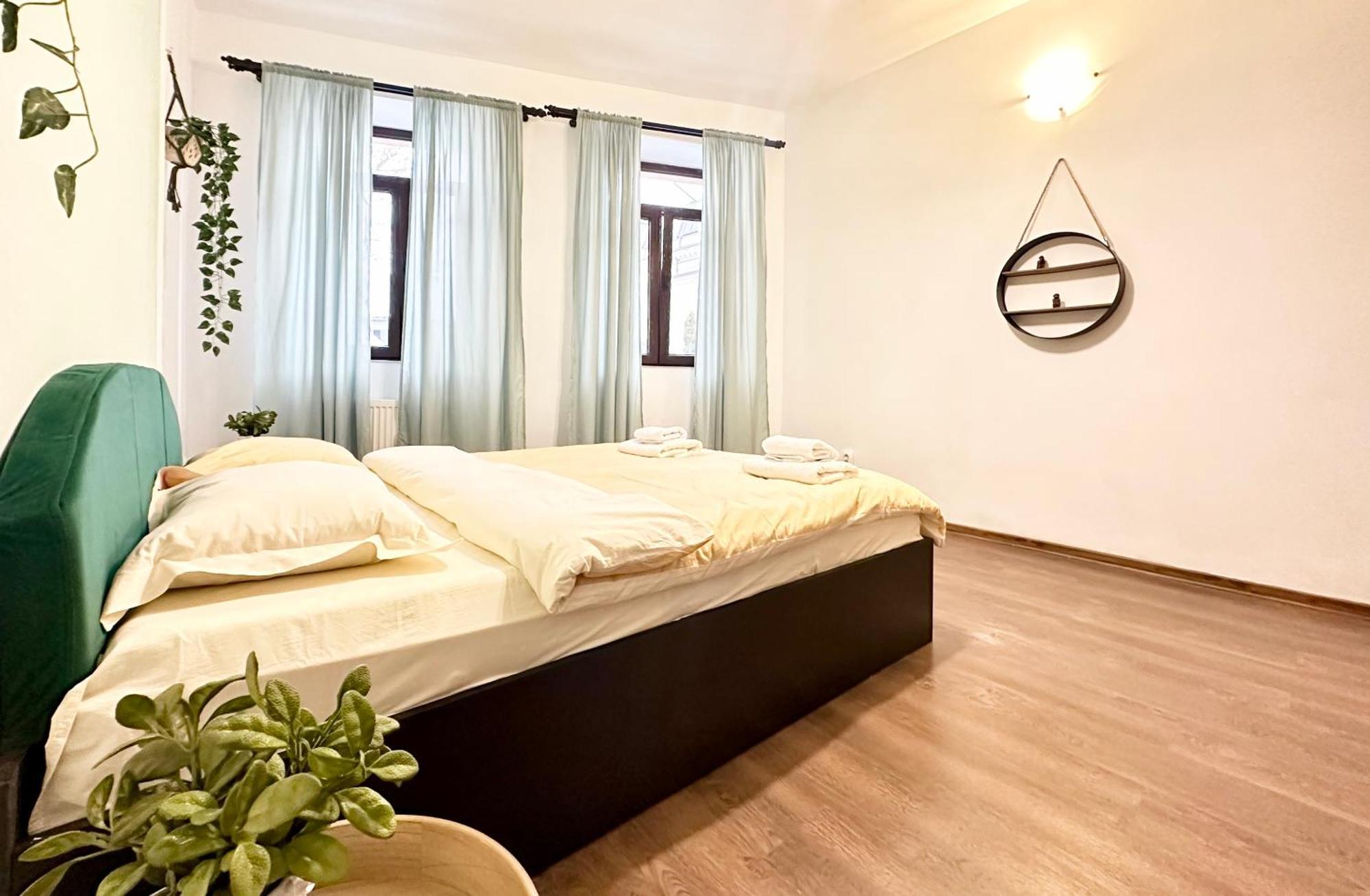 Holiday Apartments Bucarest Extérieur photo
