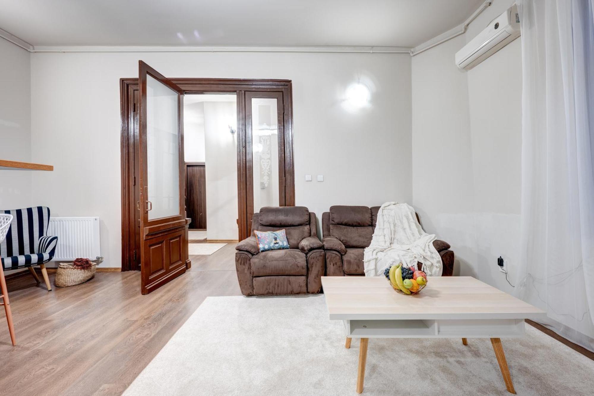 Holiday Apartments Bucarest Extérieur photo