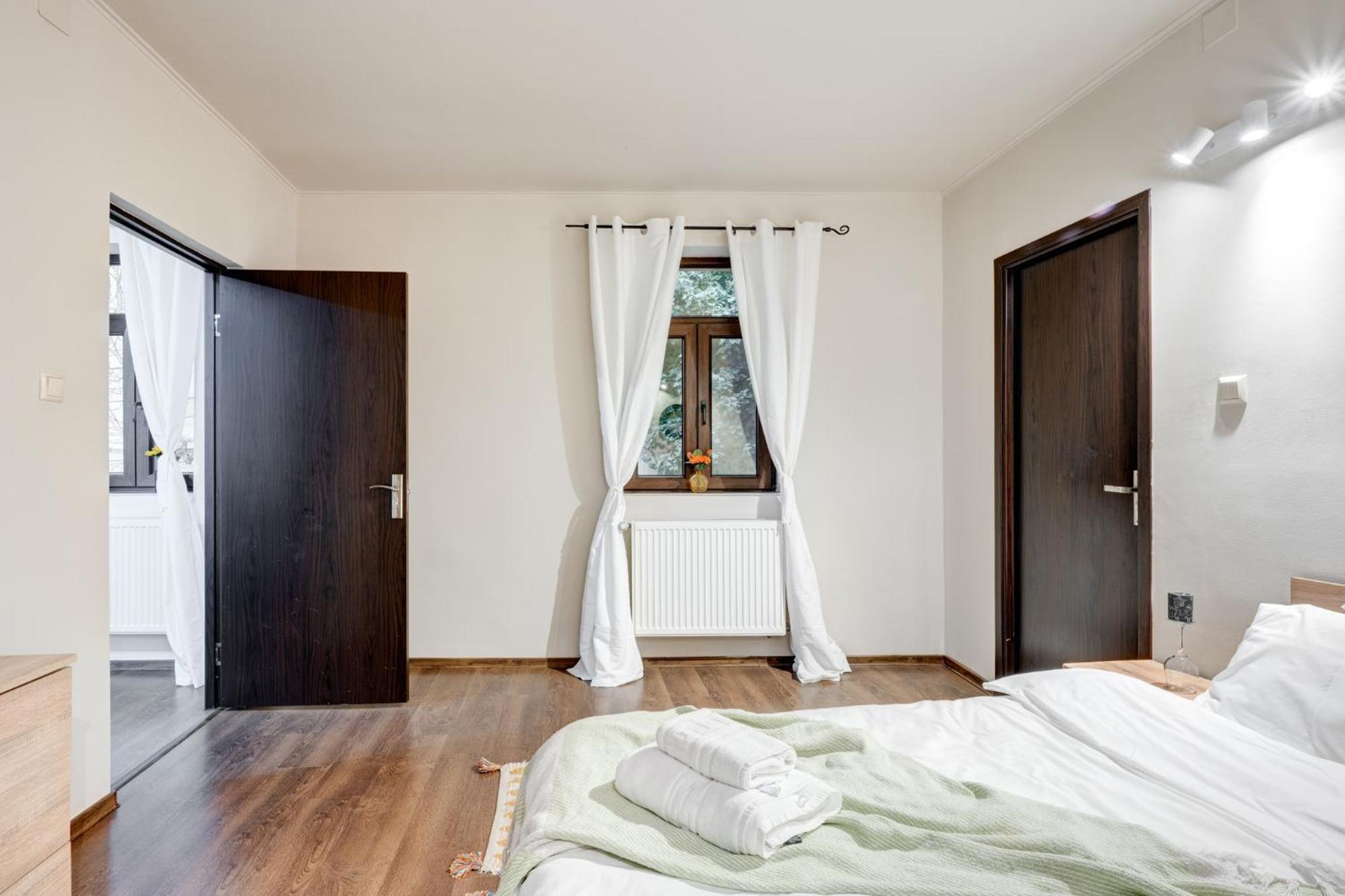 Holiday Apartments Bucarest Extérieur photo